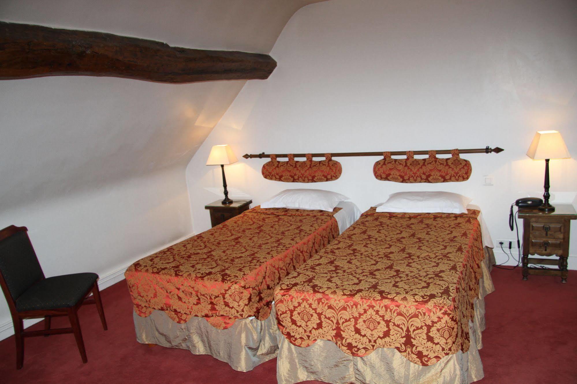 Hôtel Le Régent Villers-Cotterêts Buitenkant foto
