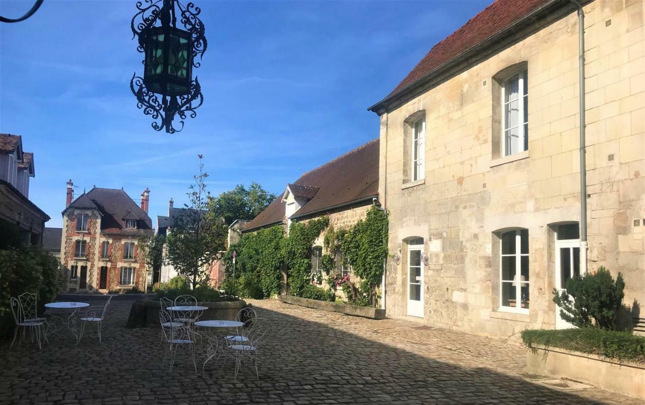 Hôtel Le Régent Villers-Cotterêts Buitenkant foto