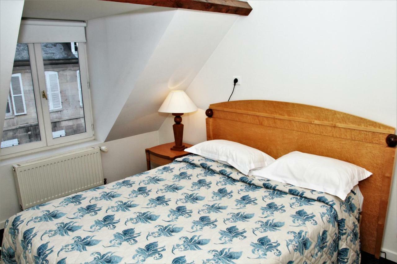 Hôtel Le Régent Villers-Cotterêts Buitenkant foto